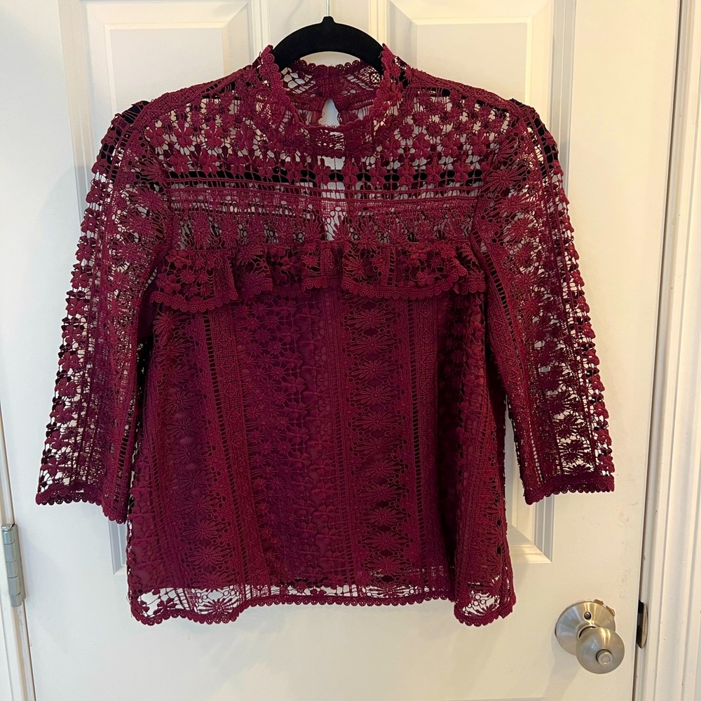 Cupcakes & Cashmere. Maroon fully lined embroidered top. Size XS.
